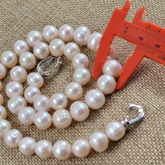 Real 17" Pearl Necklace - Picture 8 of 8